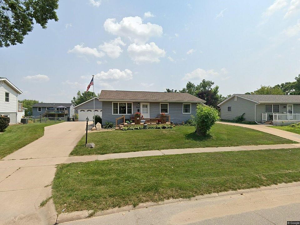 1st image of 945 Lindale Dr