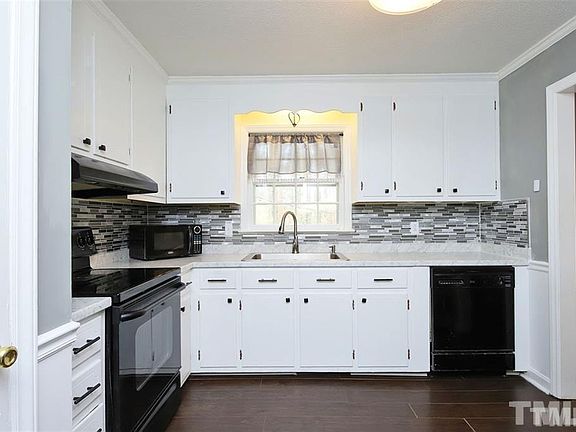 4th image of 2518 W Wilson St