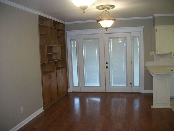5th image of 612 S 17th St