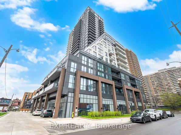 286 Main St #210, Toronto, ON M4C 0B3