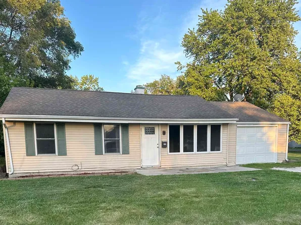 405 S Prairie St, Knoxville, IL 61448