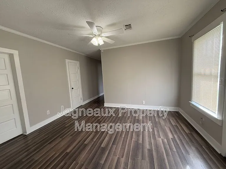 116 S Stanford St — Photo 2