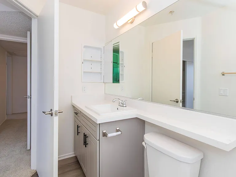 Glenoaks Terrace Apartments — Photo 22