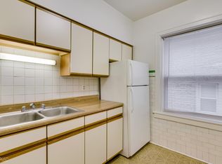 7104 N Washtenaw Ave APT 2, Chicago, IL 60645