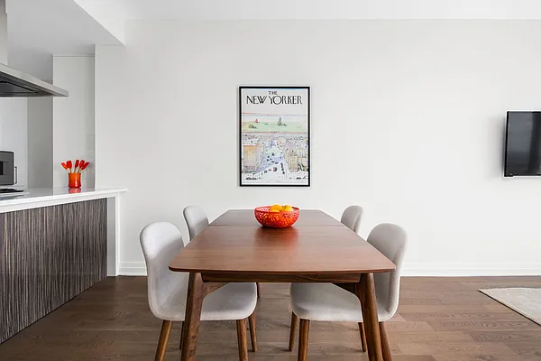 Rented by Square Realty Global Inc | media 22