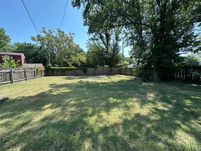 2308 S Grove St — Photo 14