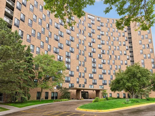 1181 Edgcumbe Rd APT 1515, Saint Paul, MN 55105