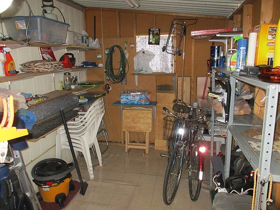 Storage shed with electric installed