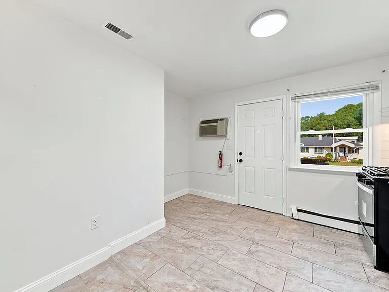 805 W New York Ave — Photo 15