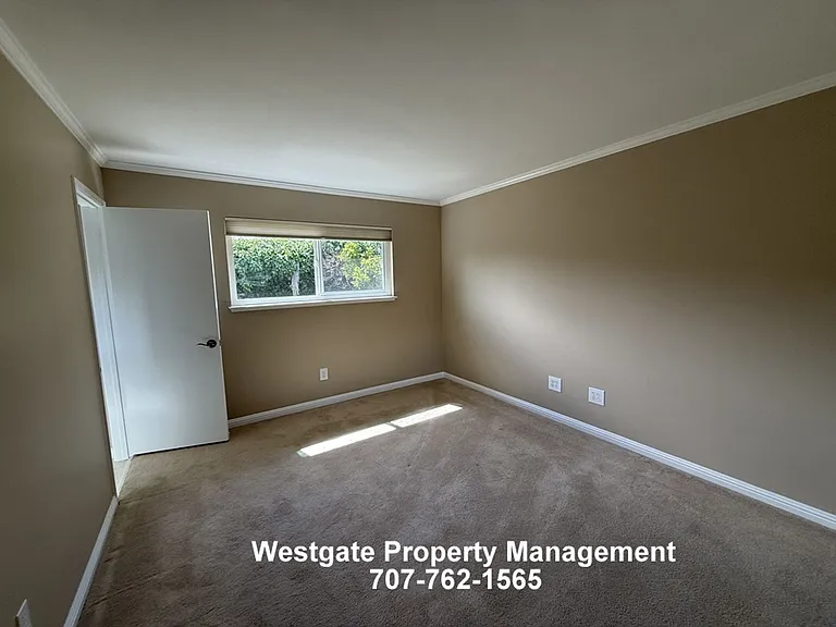 1278 Pacific Ave — Photo 11