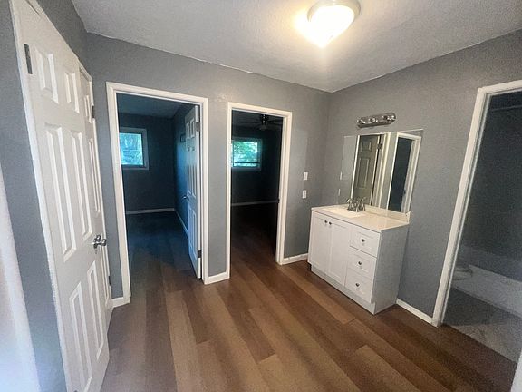 3rd image of 620 N Harrison St APT 5