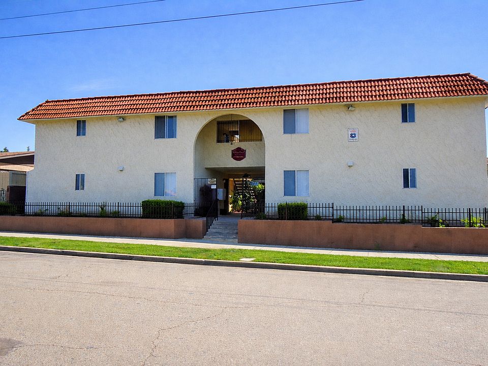 2nd image of 977 Coleen Ct #17