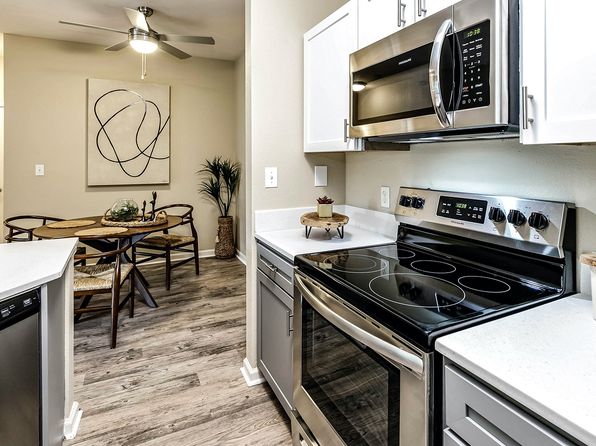 2882 Comstock Plz #2870-J