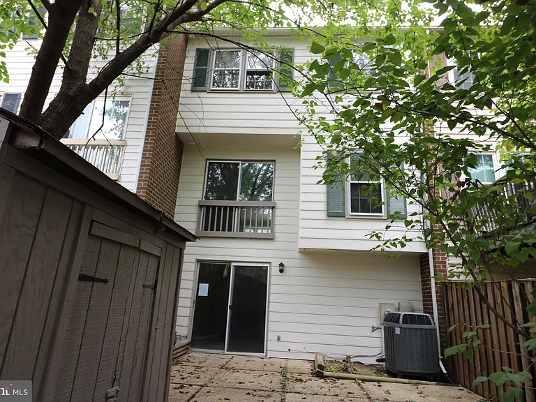 9302 Frostburg Way — Photo 3