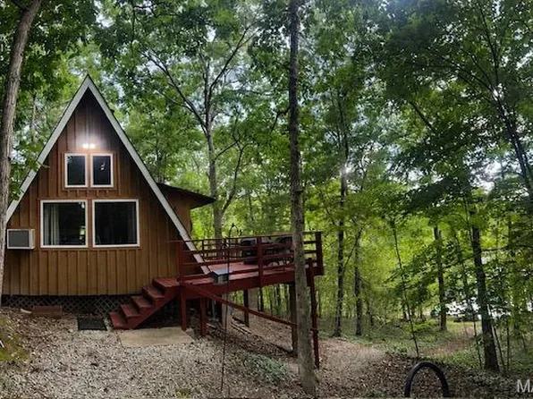 121 Crystal Lake Dr, Wright City, MO 63390