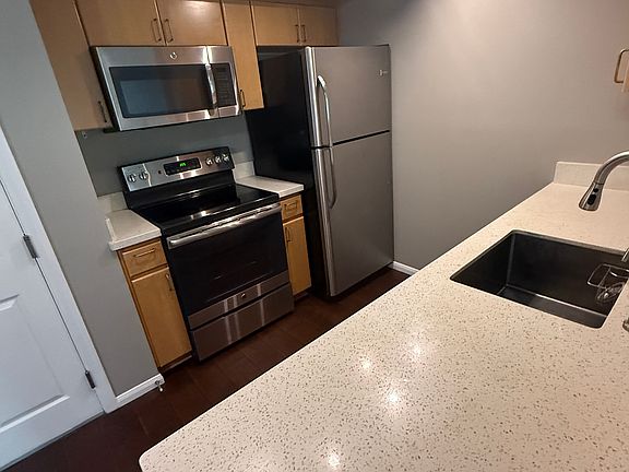 5th image of 1435 India St Unit 308