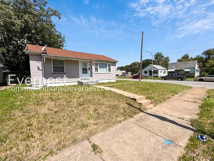 4877 Norwich Pl