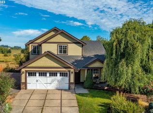 557 N Declaration Dr, Carlton, OR