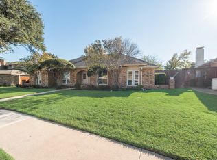 2826 Townbluff Dr, Plano, TX 75075