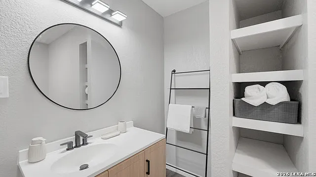2503 Irwin Dr — Photo 10