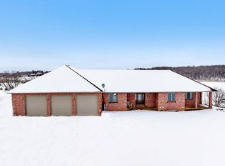 E6998 Nicolai Rd, Manawa, WI 54949
