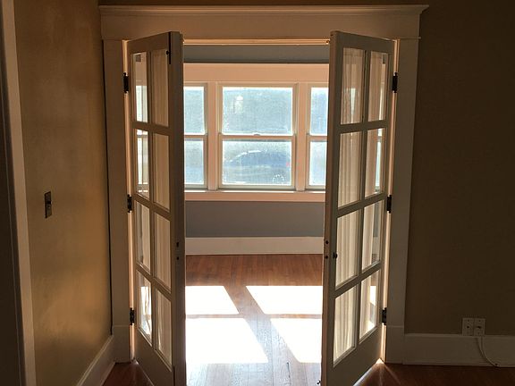 3rd image of 643 Elmwood Ave #1