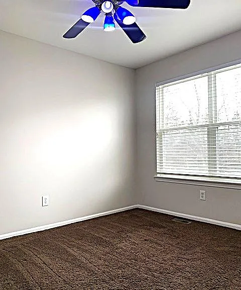 1890 Plumridge Ct — Photo 16