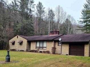9473 Meathouse Fork Rd, Salem, WV 26426