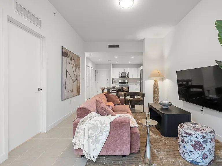 1201 SW 27th Ave #401 — Photo 9