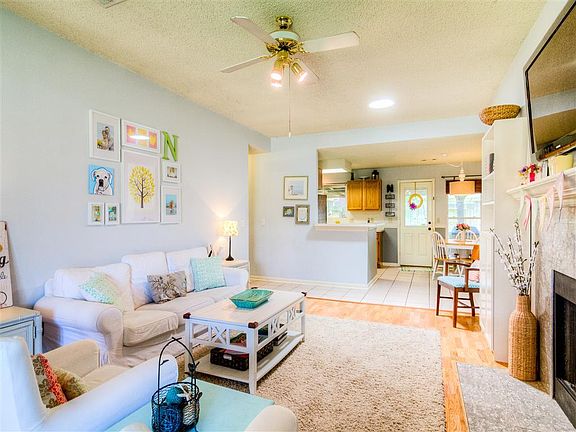 5th image of 18019 Carbridge Dr