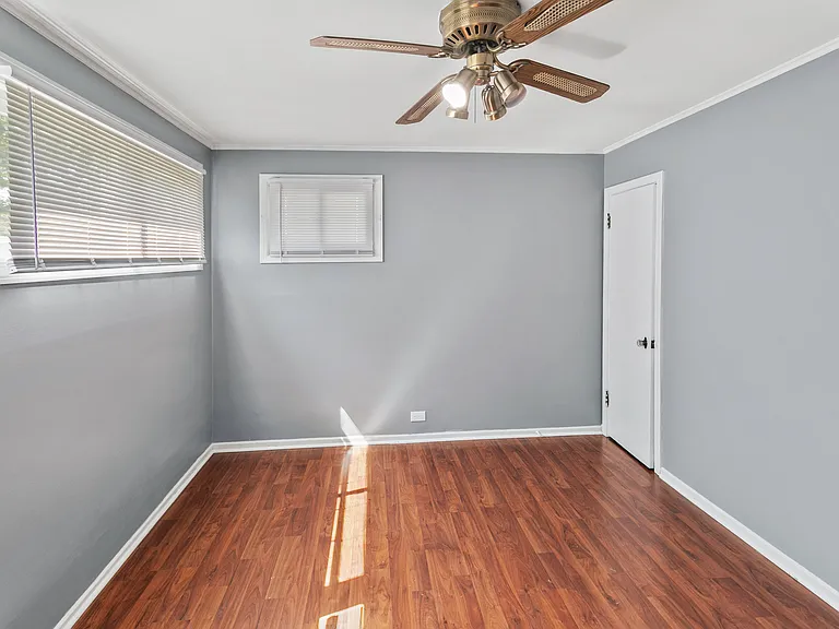 17561 Hillside Ave — Photo 8