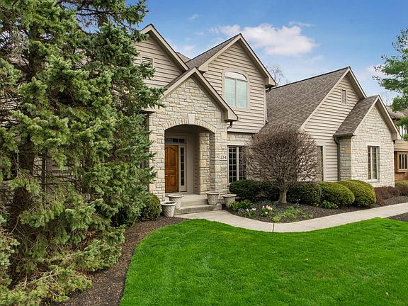 2nd image of 224 McKenna Creek Dr