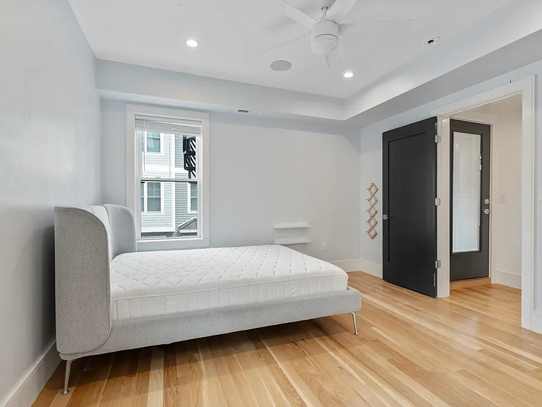 10 Hallet St #1 — Photo 17