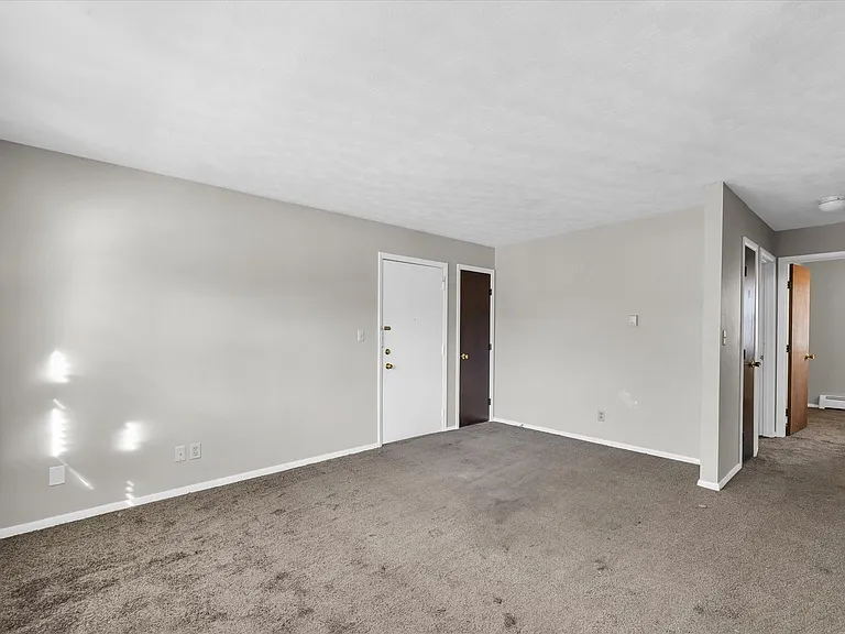 915 N Madison St — Photo 16
