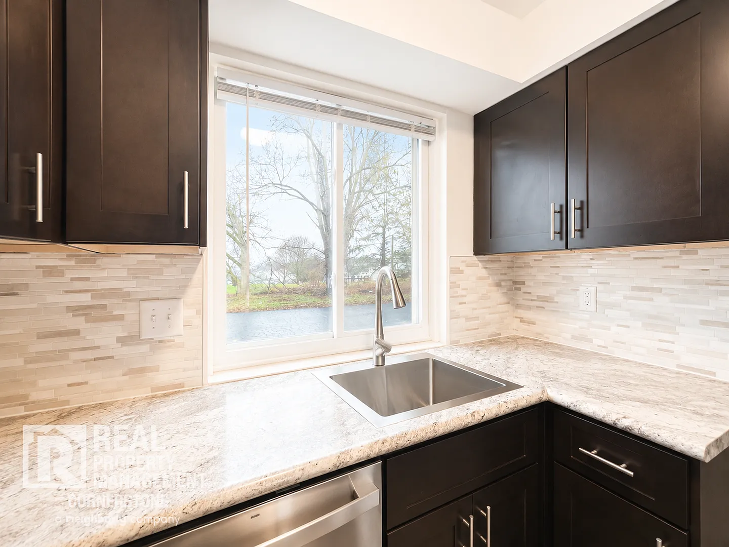 Welcome to Hickory Hills Apartments — Photo 2