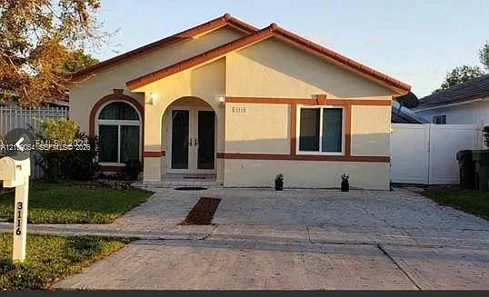 3116 W 73rd Pl