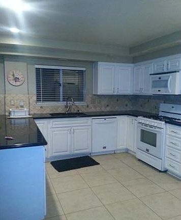 3rd image of 34358 Via Buena Dr
