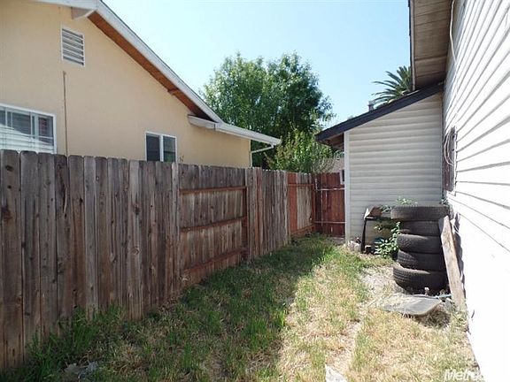 4th image of 107 Sconce Way