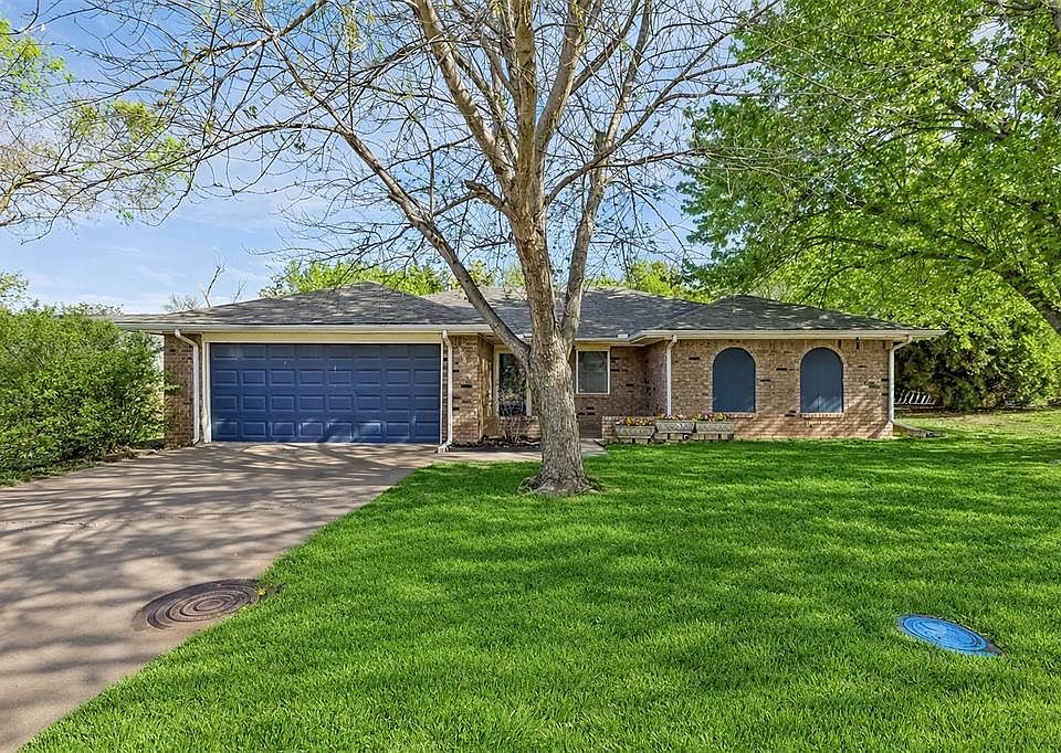 1st image of 1616 E Shady Creek Dr