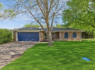 1616 E Shady Creek Dr, Guthrie, OK 73044