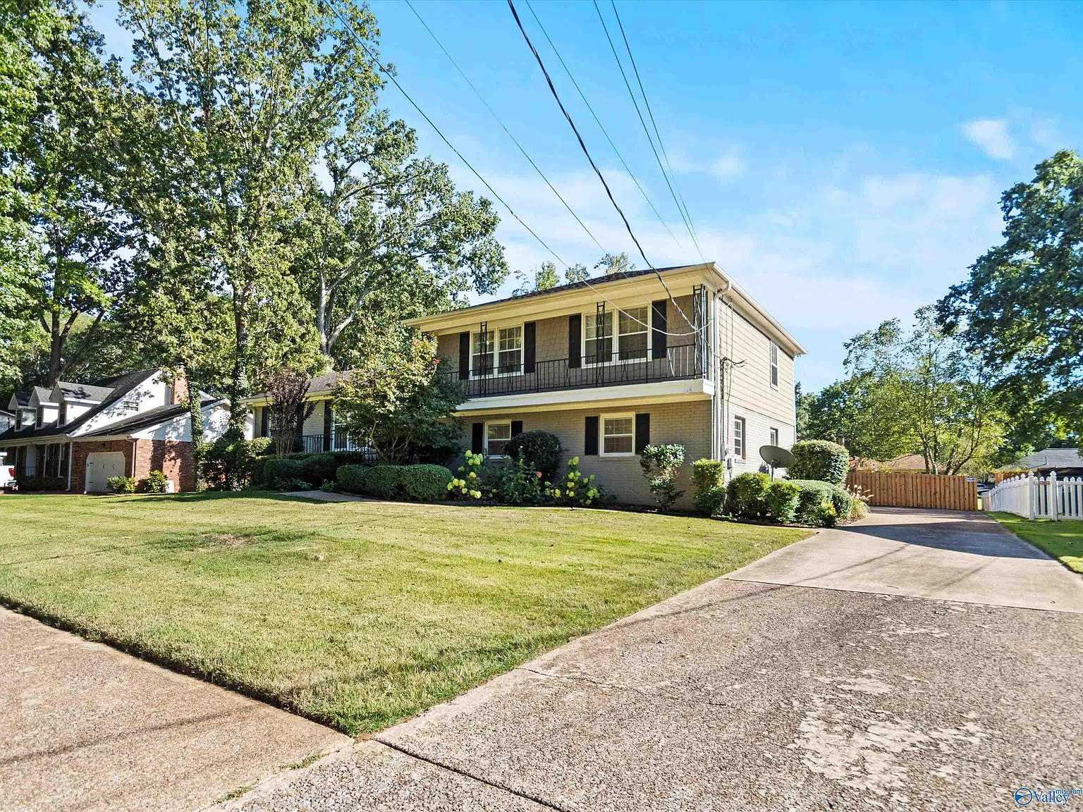 5 bed, 3.5 bath, 3433 sqft, $3,700 — Photo 4