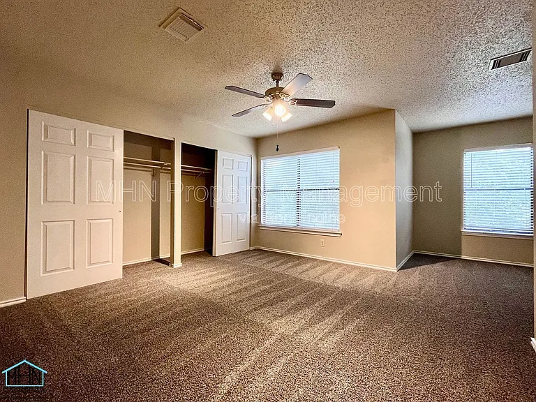 8143 Chestnut Manor Dr — Photo 29