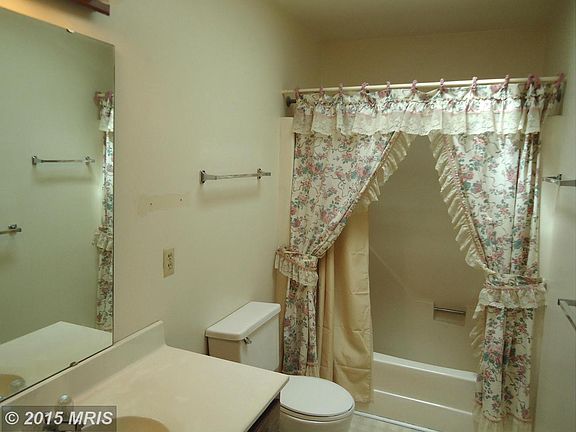 5th image of 515 Pleasants Dr