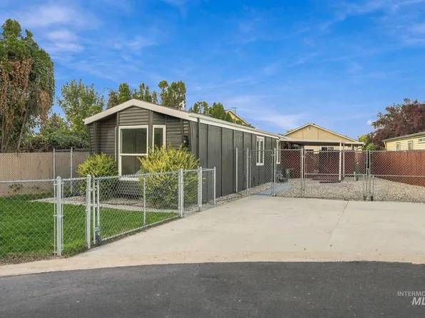 10128 W Greenleaf Ln, Boise, ID 83704