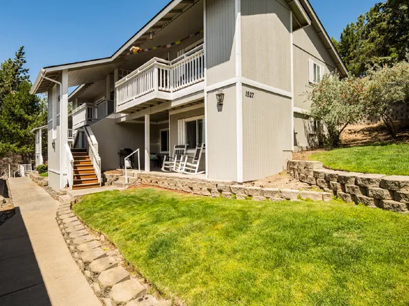 1527 NW Juniper St APT 2, Bend, OR 97703