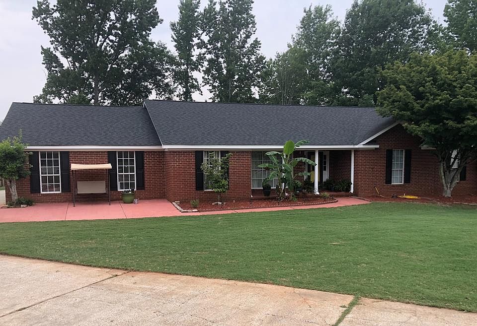 1st image of 520 Wessex Dr