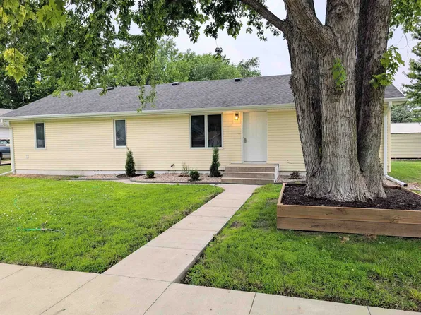 409 Silver St, Oxford, NE 68967
