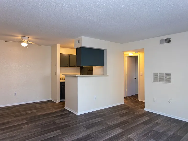 Parkhaven Apartments — Photo 22