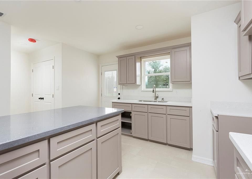 1110 St, Mercedes, TX 78570 Zillow