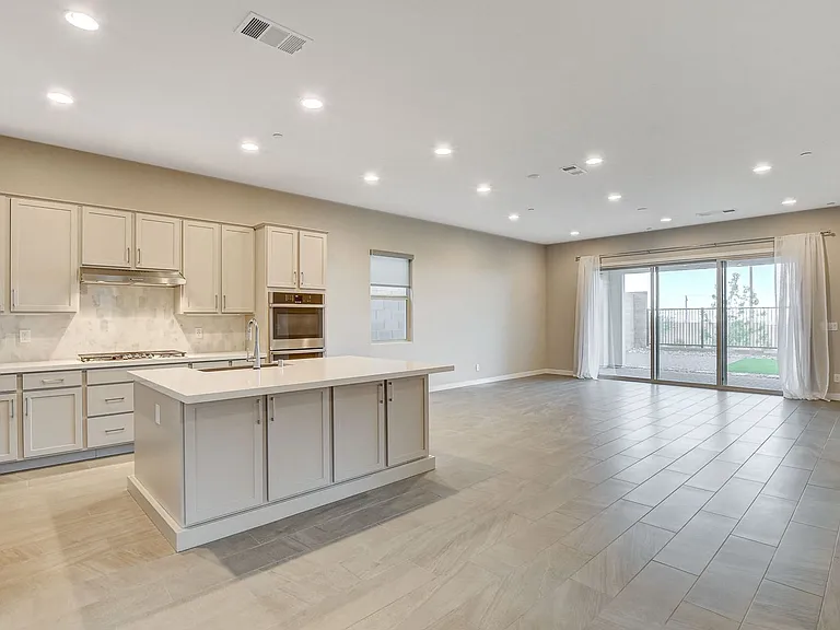 94 Nine Mile Creek Dr — Photo 14